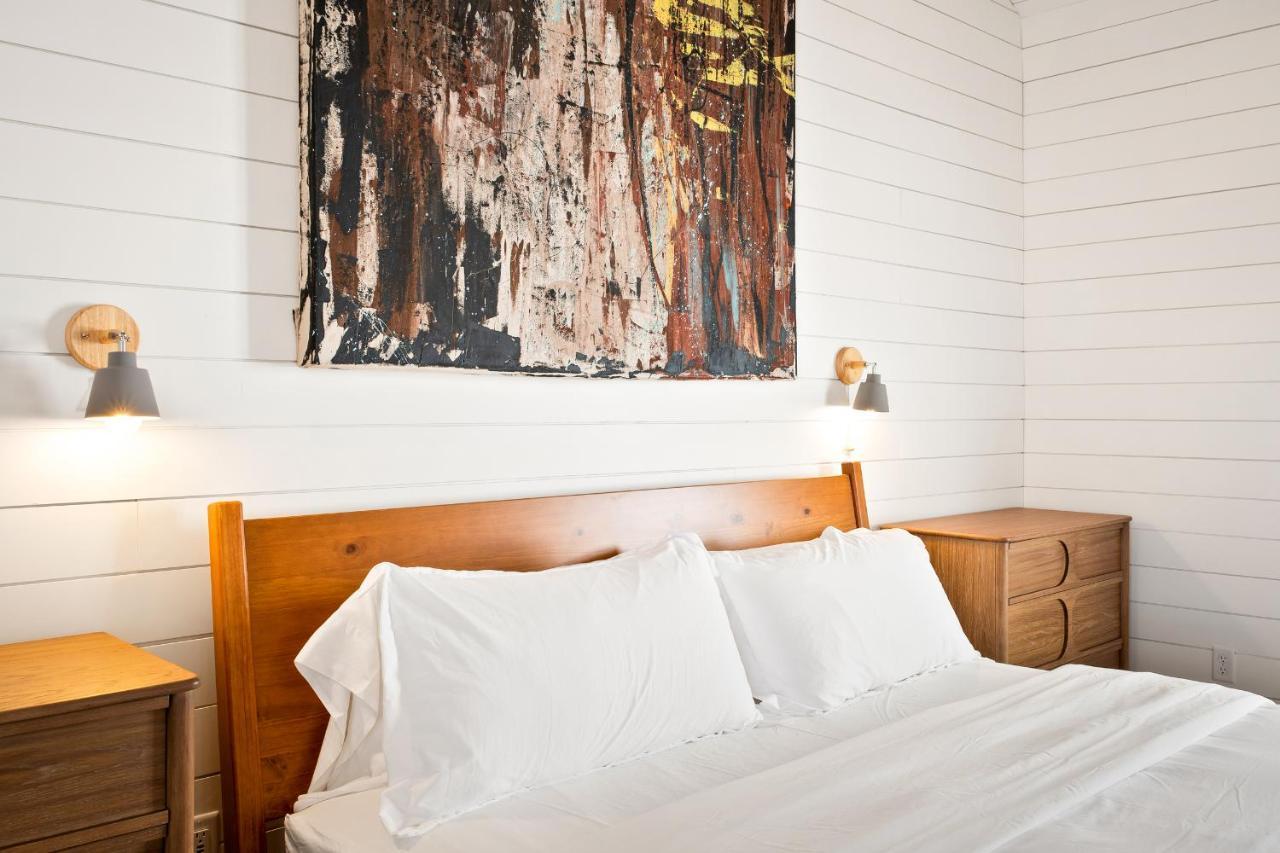 Boutique Room Steps From Downtown Mall Rose Jean - Room 4 شارلوتسفيل، فيرجينيا المظهر الخارجي الصورة